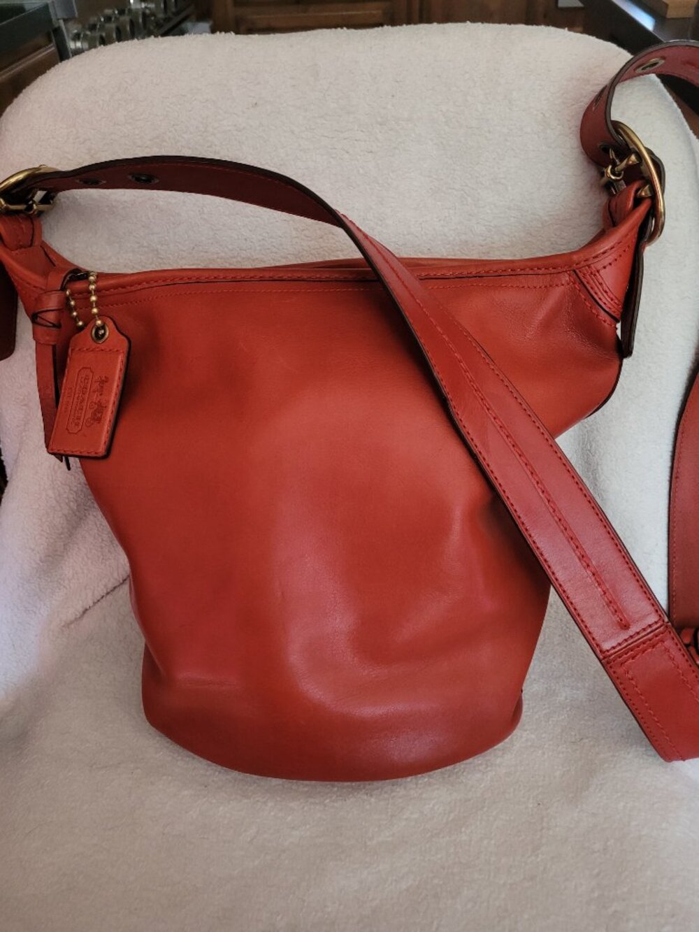 Coach Vermilliion (orangy-red) Vintage 2007 Bleecker Bucket Bag - Picture 2 of 10